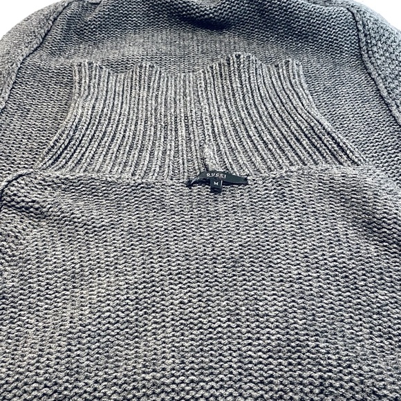 📌 SOLD 📌 GUCCI CAMEL HAIR KNIT WITH TURTLENECK  PONCHO / CAPE. - Picture 9 of 11